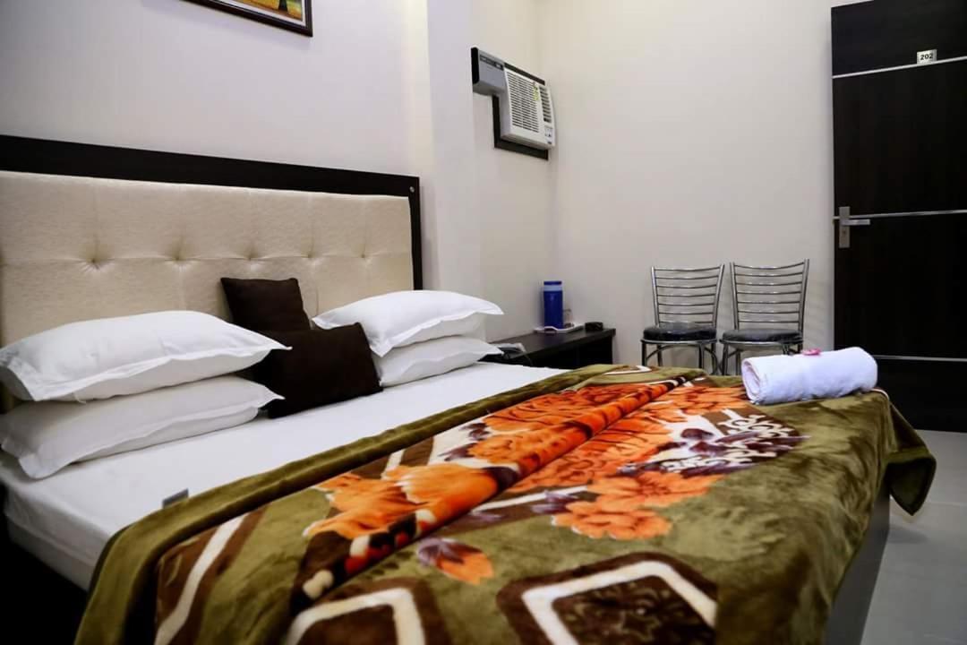 Hotel White Tulip Amritsar Eksteriør bilde